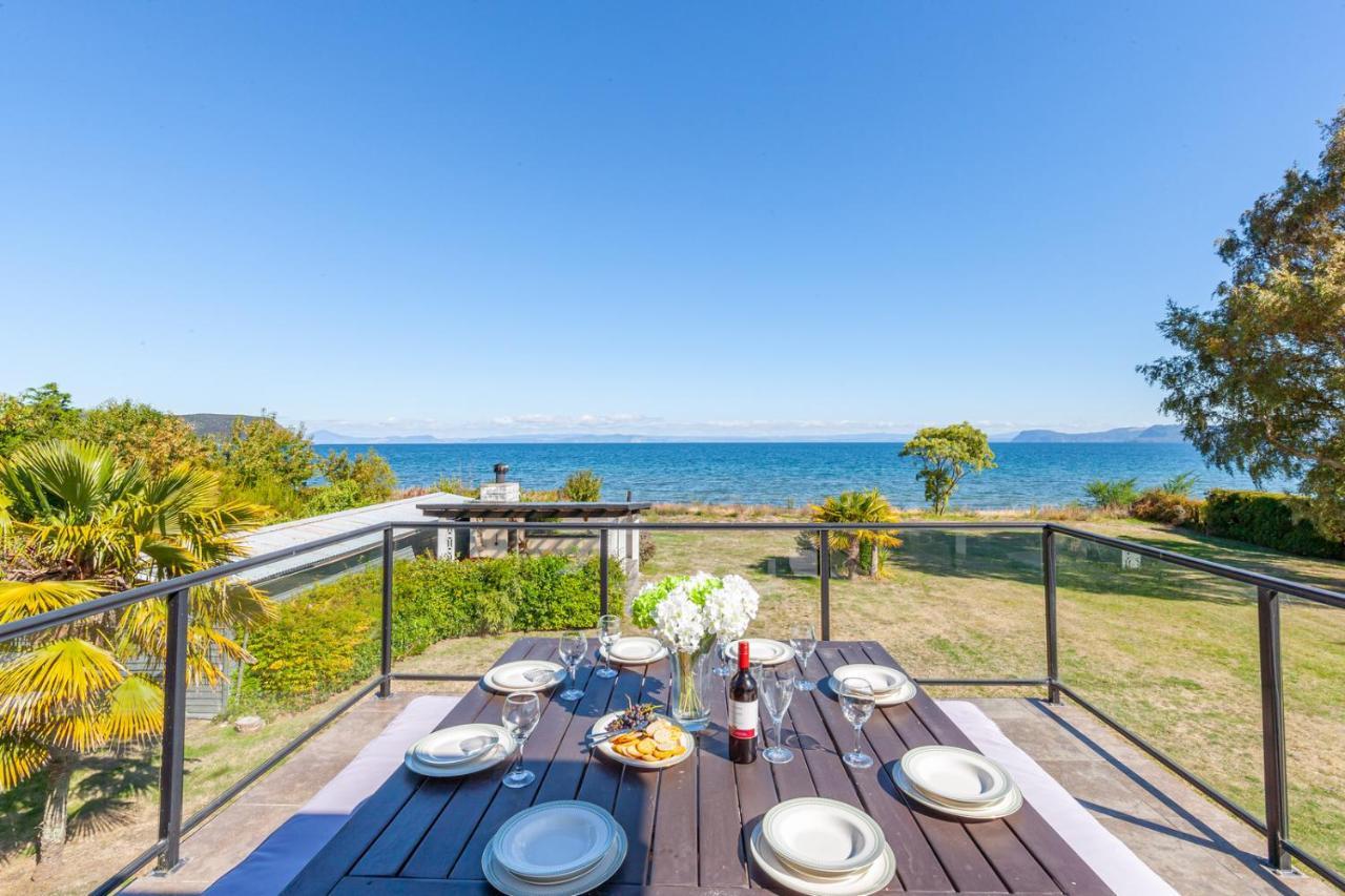 Lakefront Villa - Waitahanui Holiday Home 外观 照片