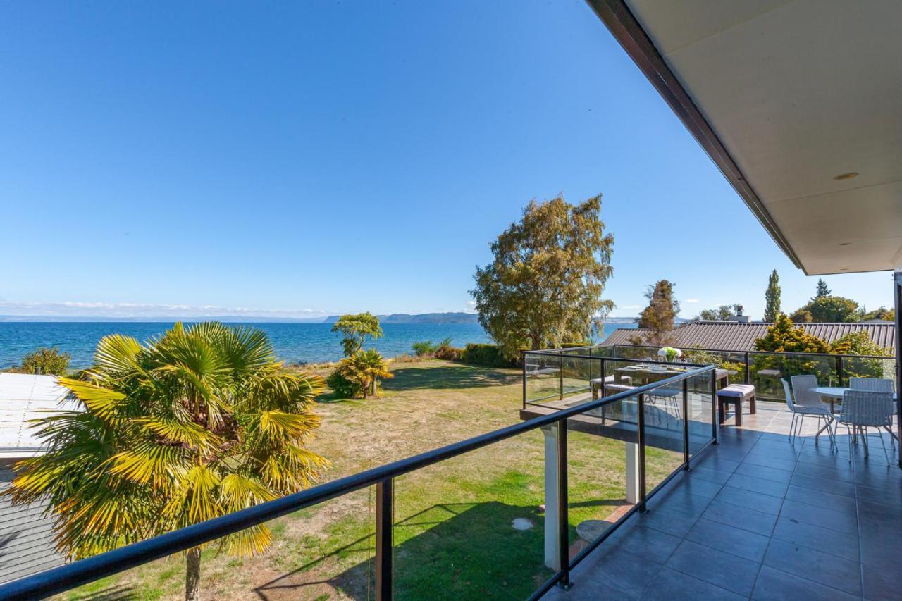 Lakefront Villa - Waitahanui Holiday Home 外观 照片