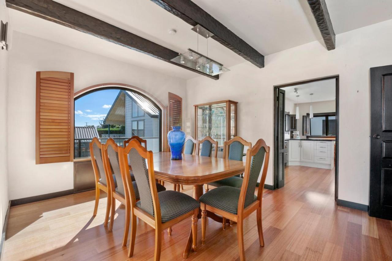 Lakefront Villa - Waitahanui Holiday Home 外观 照片