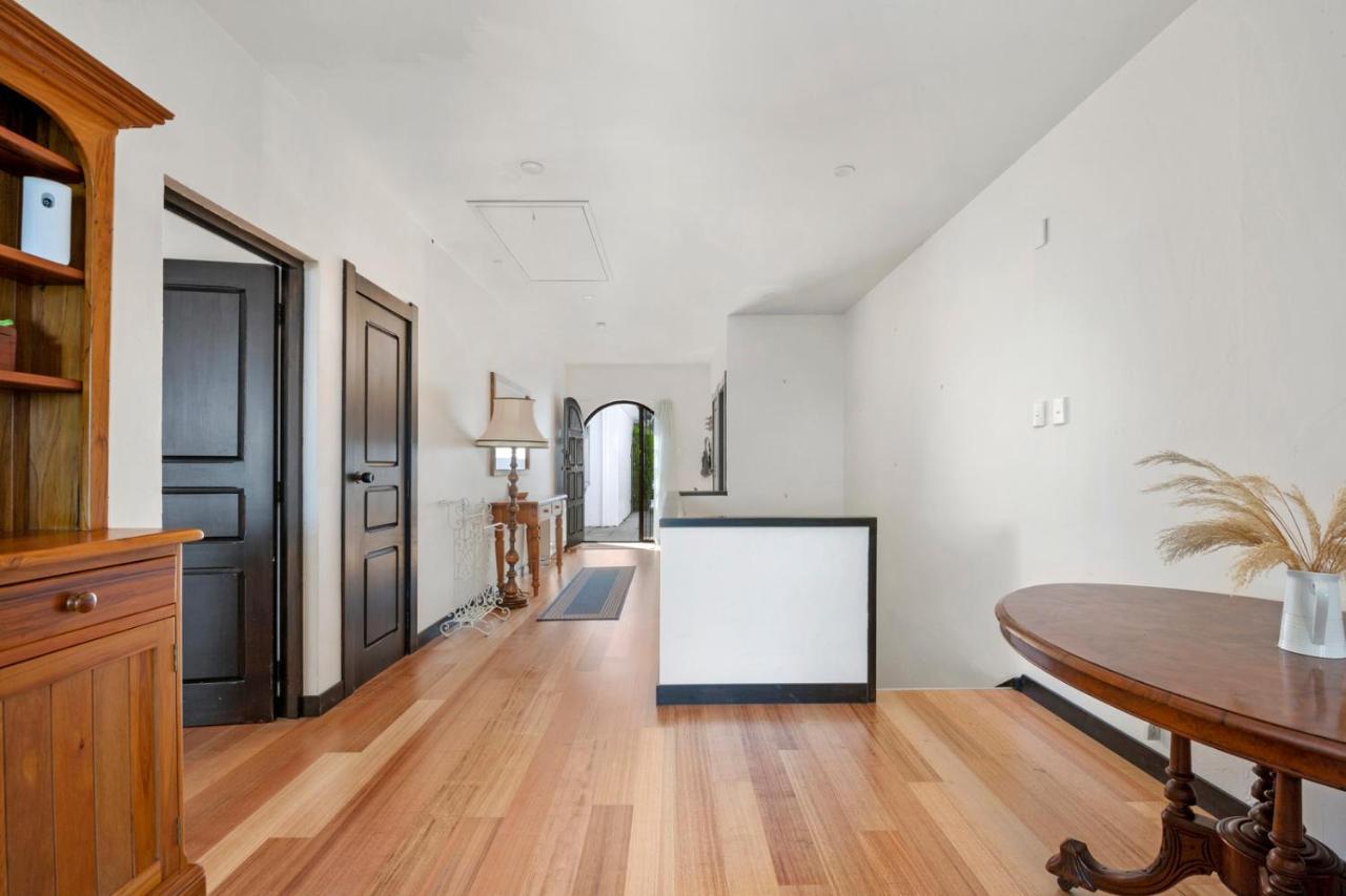 Lakefront Villa - Waitahanui Holiday Home 外观 照片