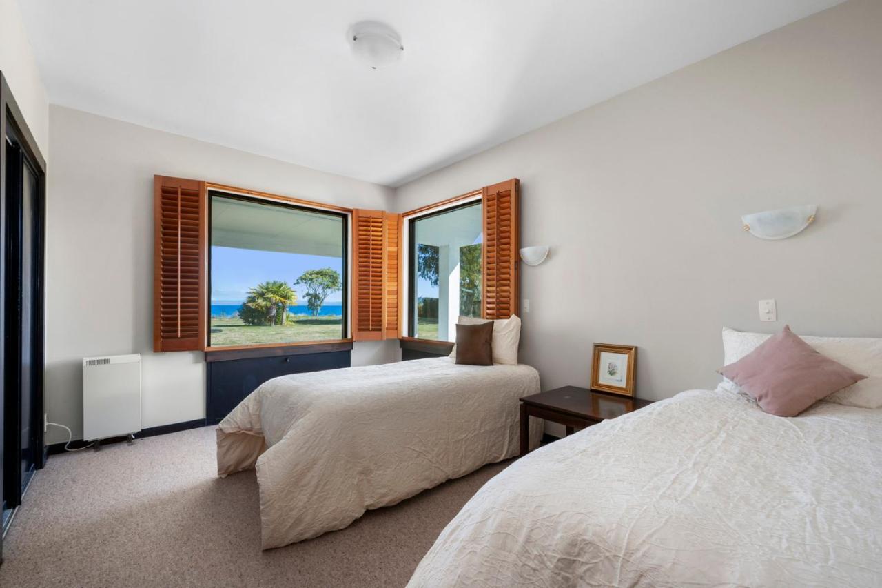 Lakefront Villa - Waitahanui Holiday Home 外观 照片