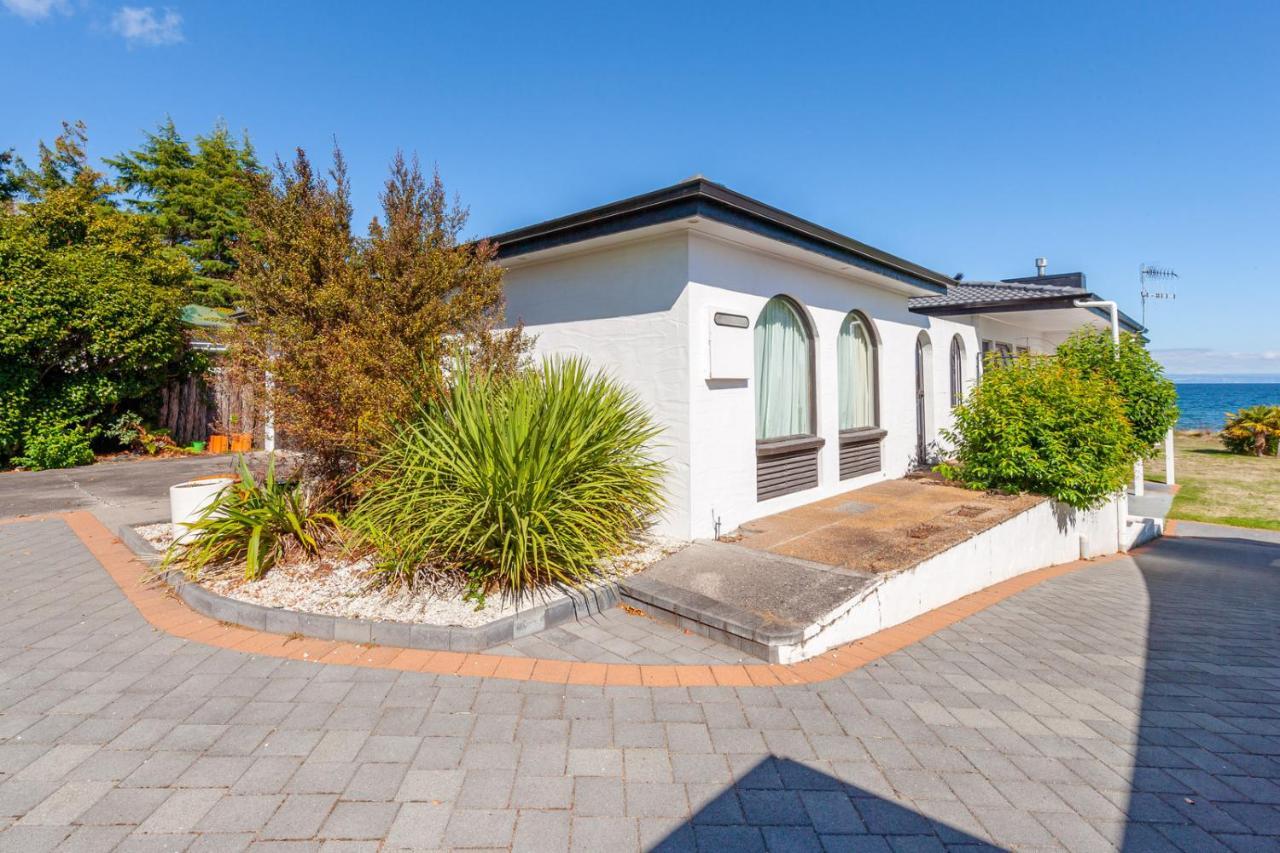 Lakefront Villa - Waitahanui Holiday Home 外观 照片